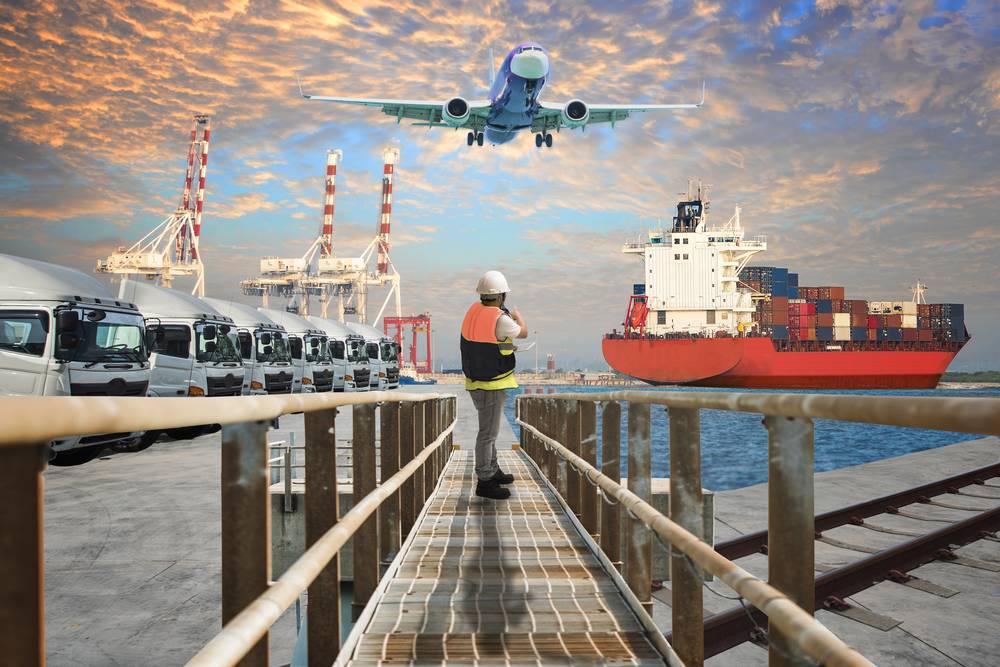 Units,Of,Trailers,Trucking,Servicesâ,For,Logistics,Transportation,Keep,Standing
